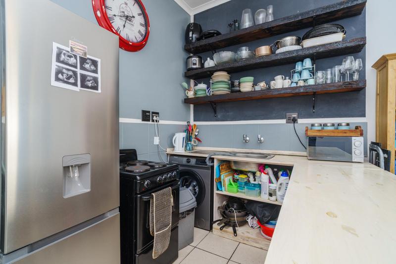 1 Bedroom Property for Sale in Kenilworth Western Cape